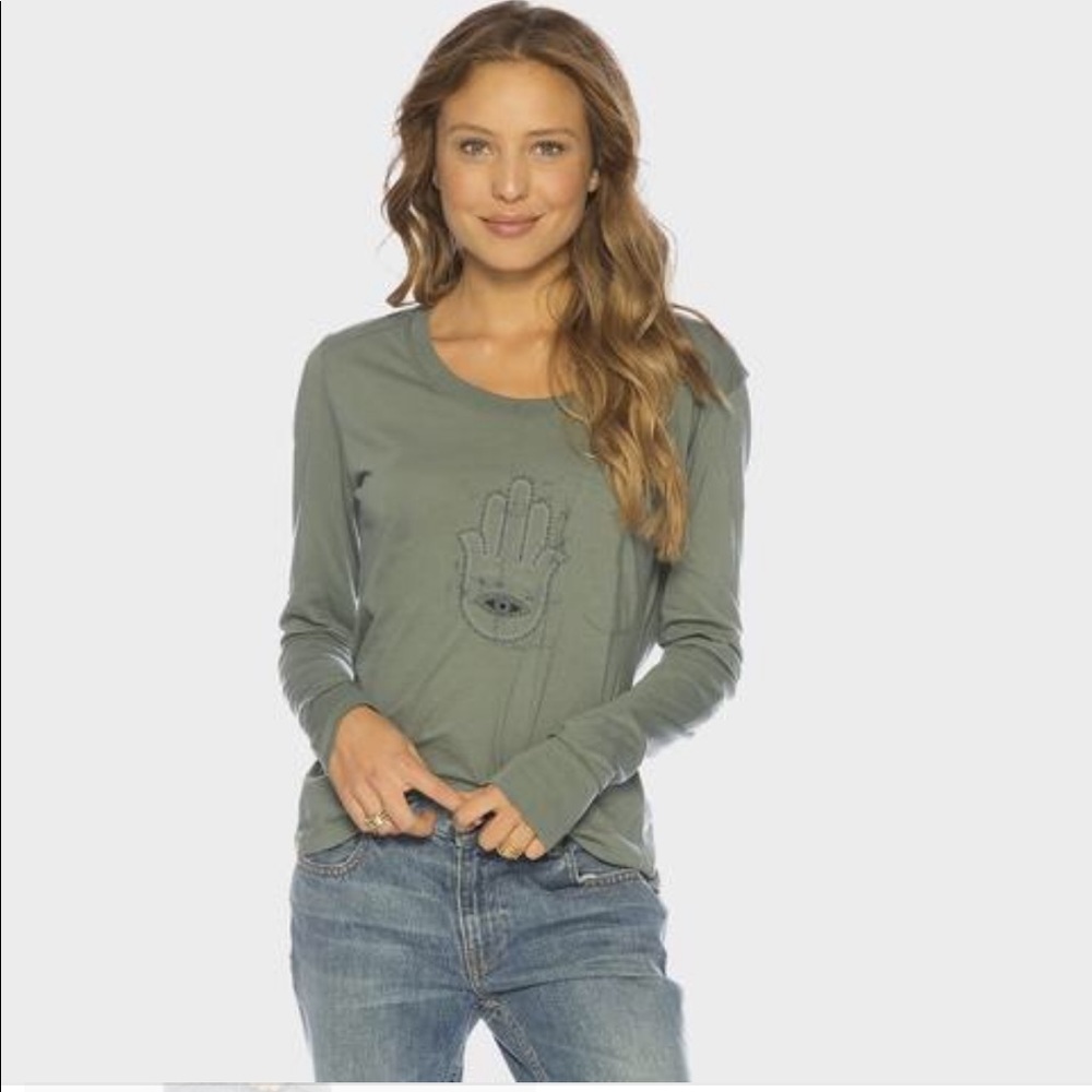 Peace love world women’s shirt size xsmall